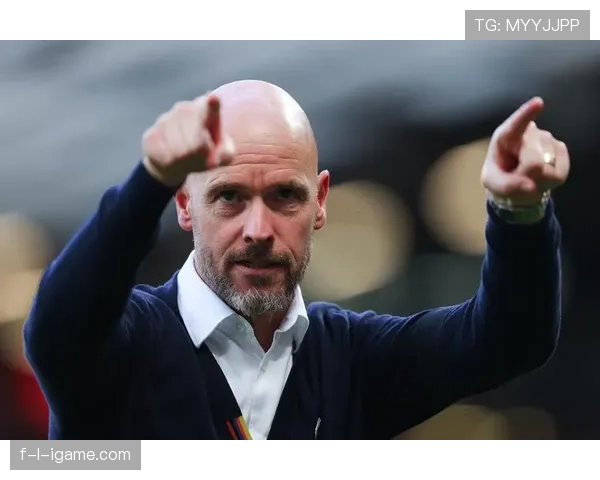 滕哈赫引领球队转型：未来战术大师打造冠军之路