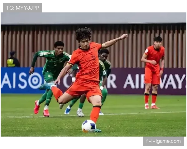 西亚球队在亚洲杯赛场表现稳健，持续吸引球迷热情关注